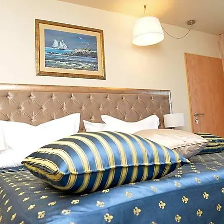 Carmen International Venus - Fost Becali 5*