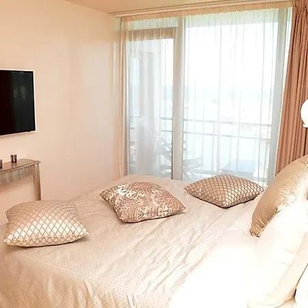 Carmen International Venus - Fost Becali 5*
